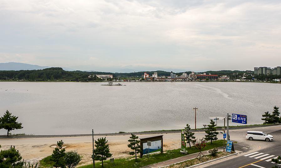 Hotel Swan คังนึง ภายนอก รูปภาพ