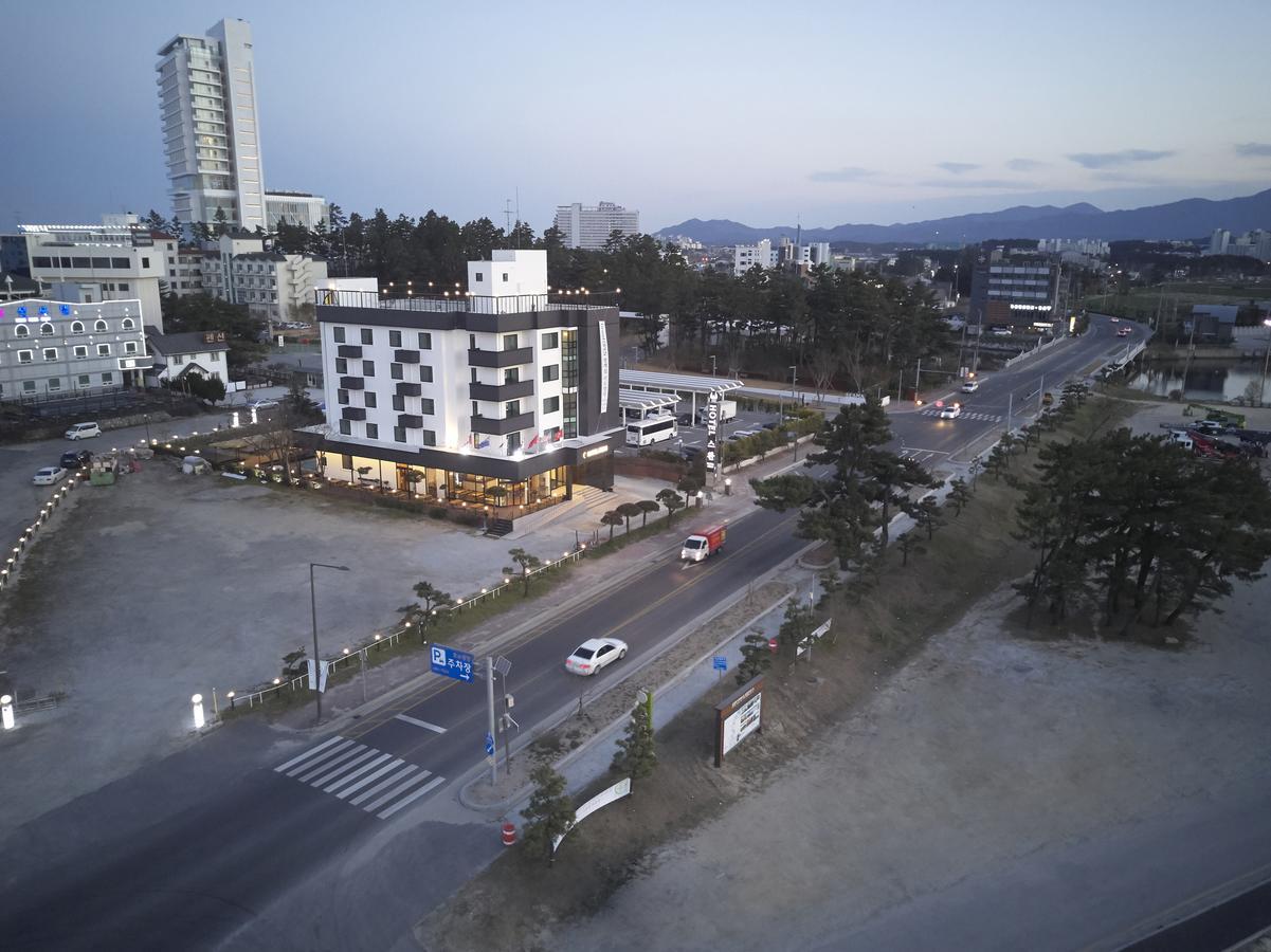 Hotel Swan คังนึง ภายนอก รูปภาพ